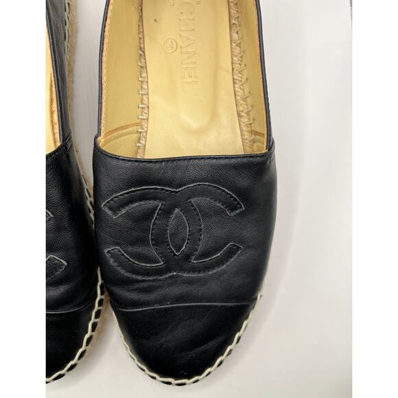 CHANEL Black Loafers with Iconic Quilted Design - Picture 7 of 10